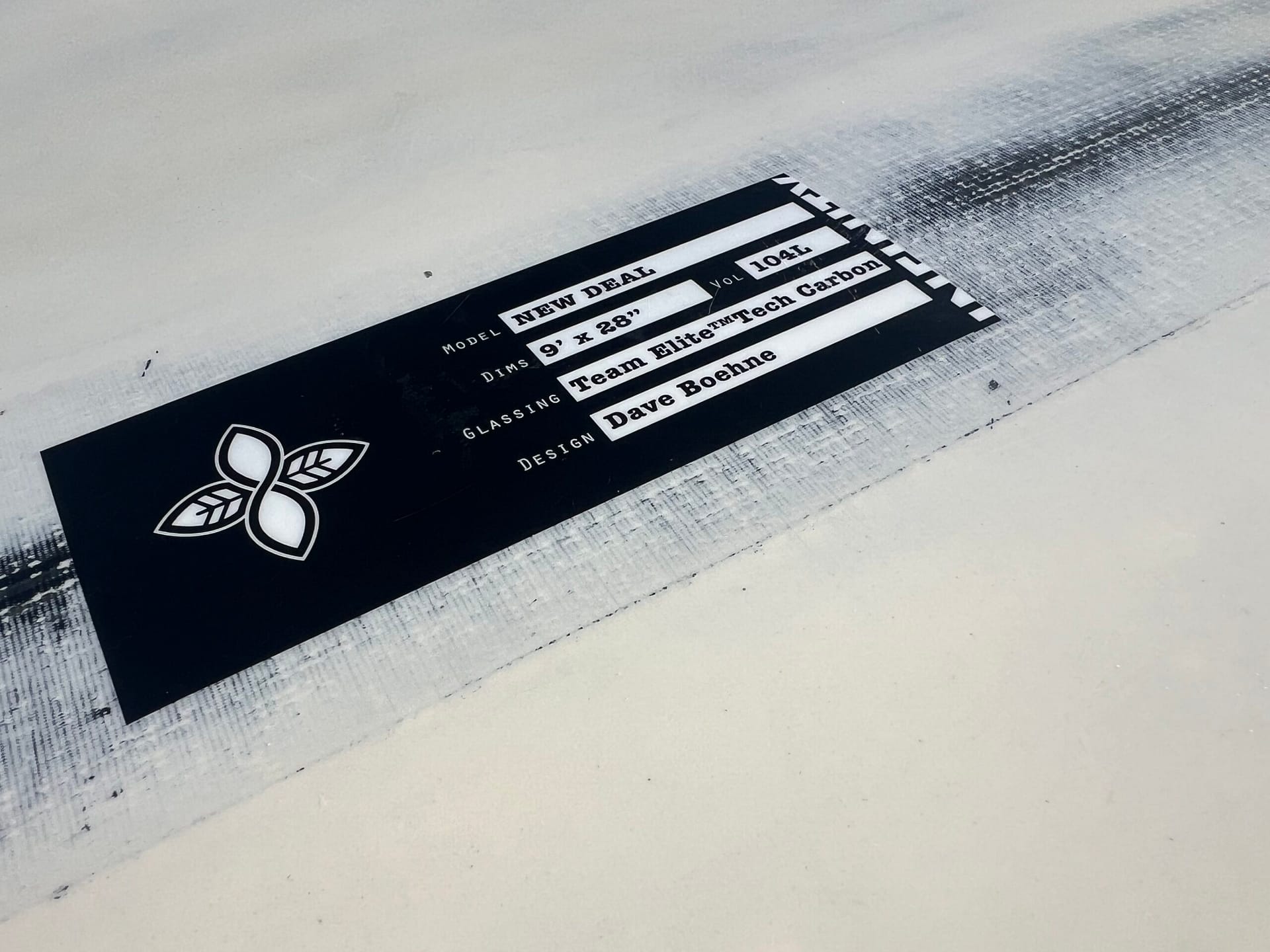 INFINITY NEW DEAL 9'0″ × 28″ / 104L | TED OCEAN SPORTS